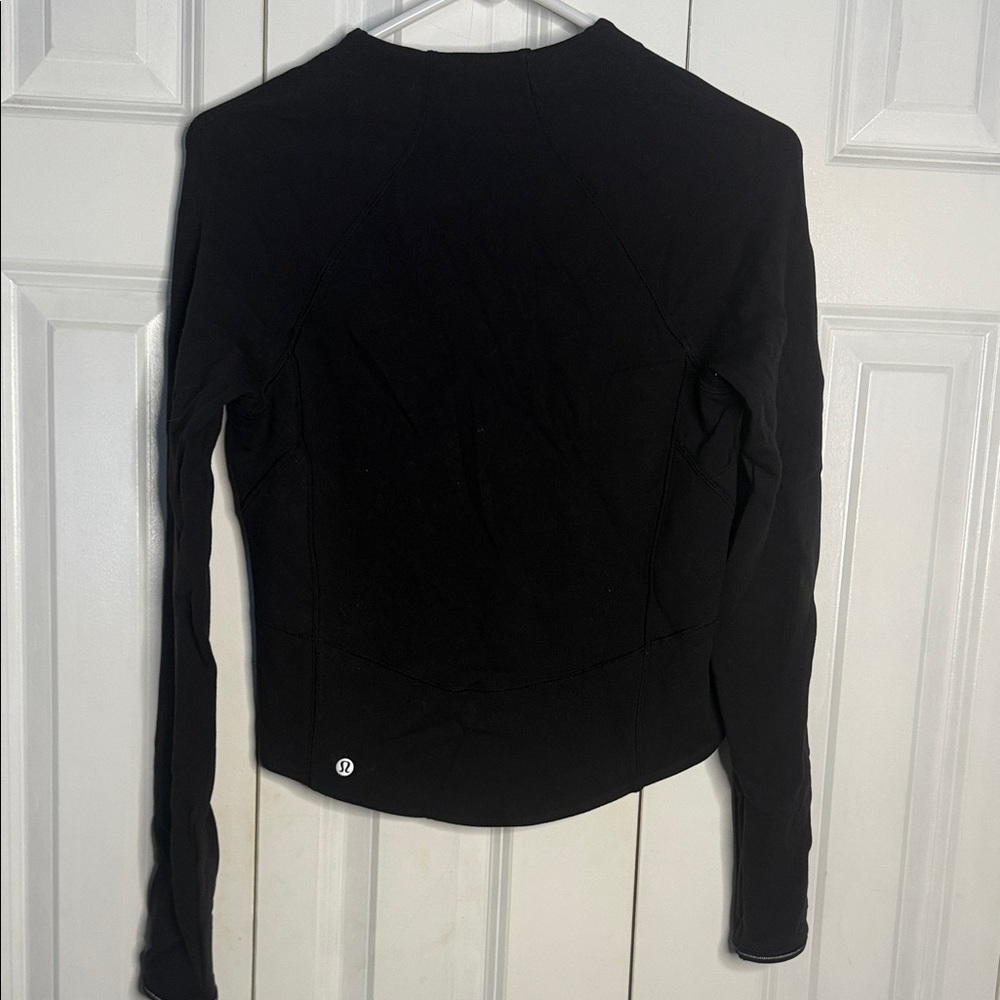 Lululemon Athletica Black Long Sleeve fitted Shirt